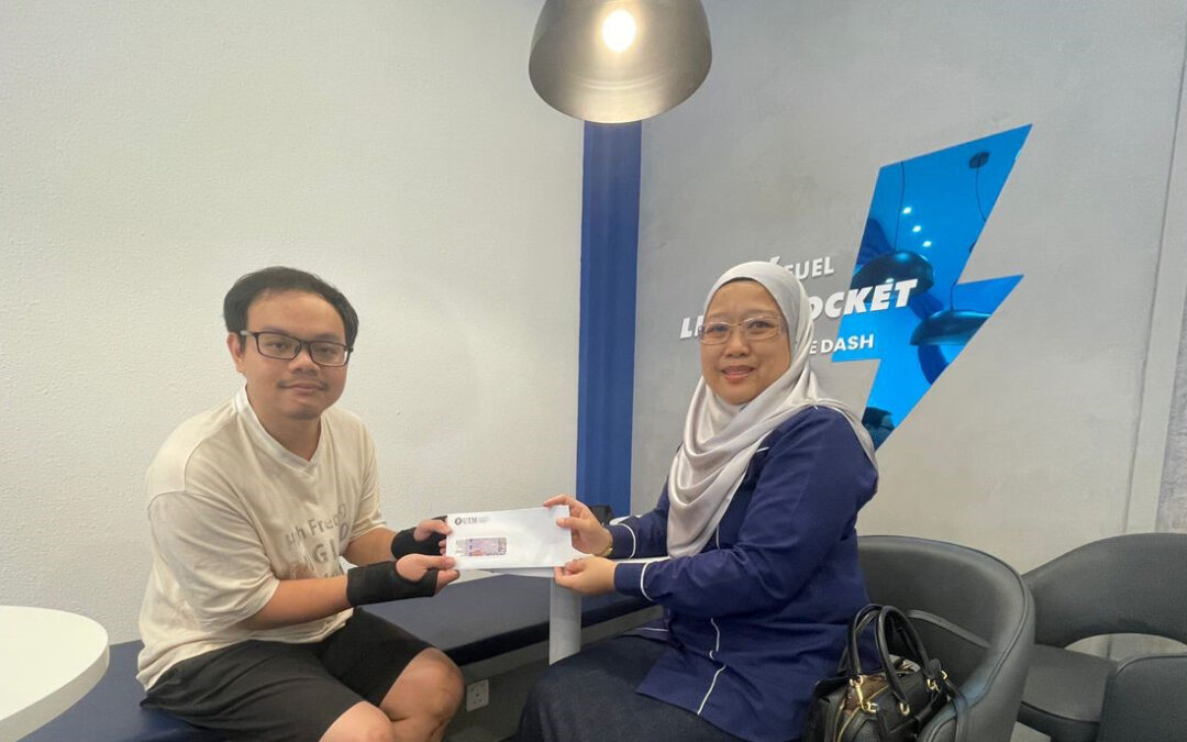 SUMBANGAN KEBAJIKAN TABUNG ENDOWMEN UTMSPACE PELAJAR KEMALANGAN JALAN RAYA