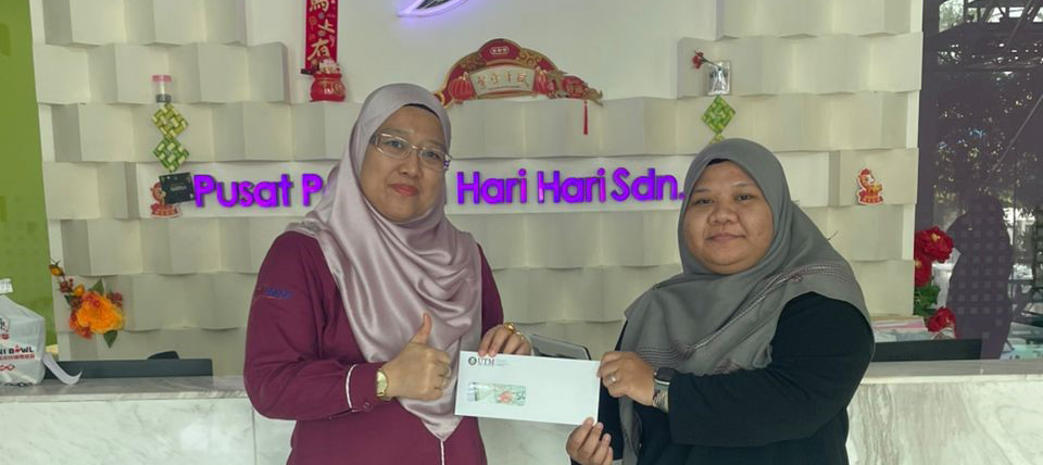 UTMSPACE PRIHATIN : SUMBANGAN KEBAJIKAN PELAJAR DITIMPA MUSIBAH BANJIR  